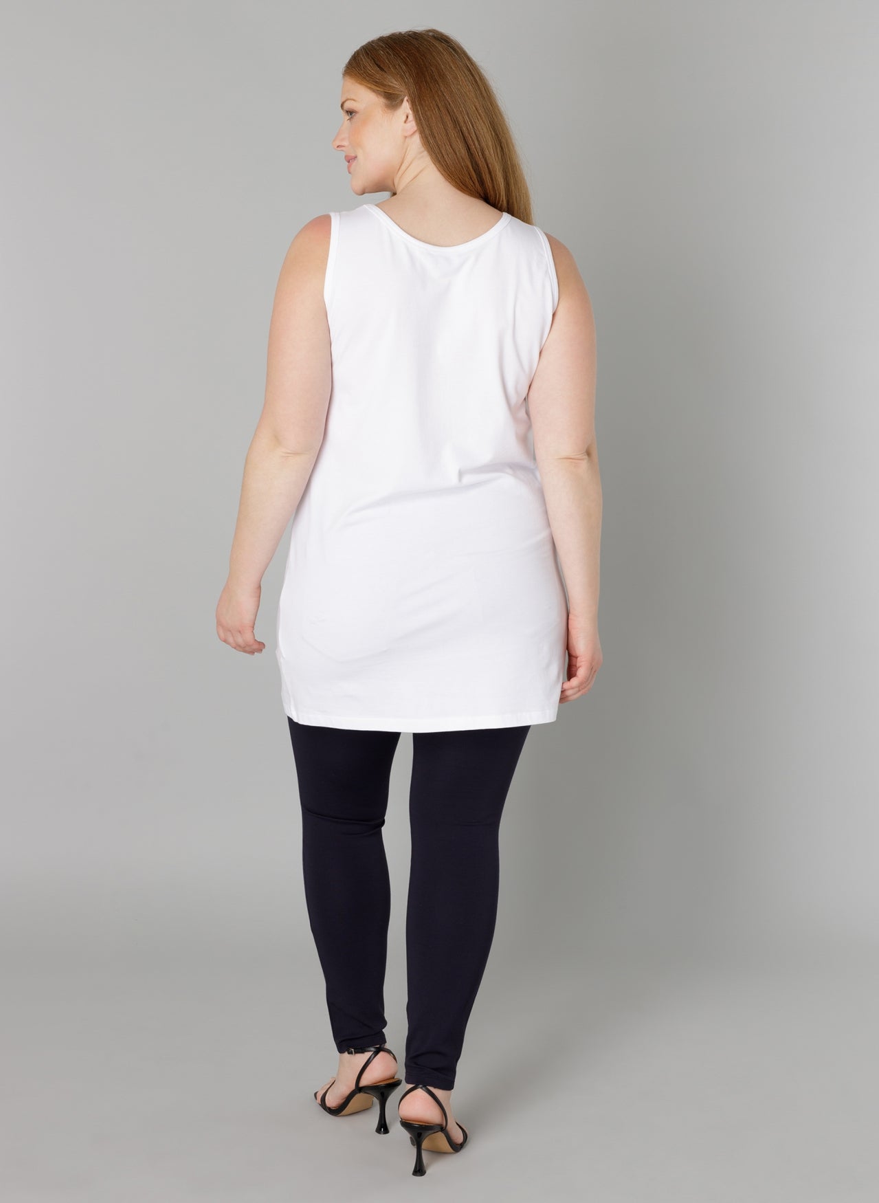 Base Level Curvy A-lijn top met brede bandjes  7000006 Alicia Wit