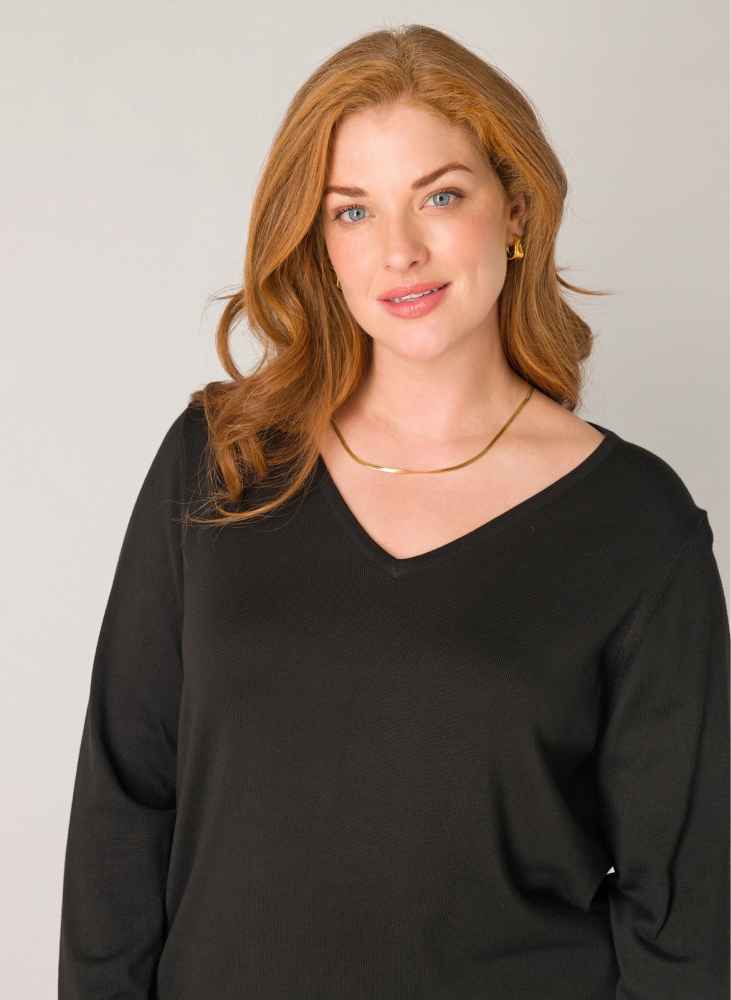 Base Level Curvy fijngebreide trui met V-hals 7000024 Anine Zwart