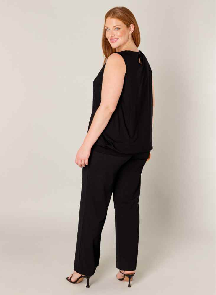 Base Level Curvy mouwloze top met blousonzoom 7000032 Yasmina Zwart