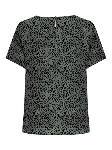 Only Carmakoma shirt met korte mouw 15218353 Carvica Laurel Wreath