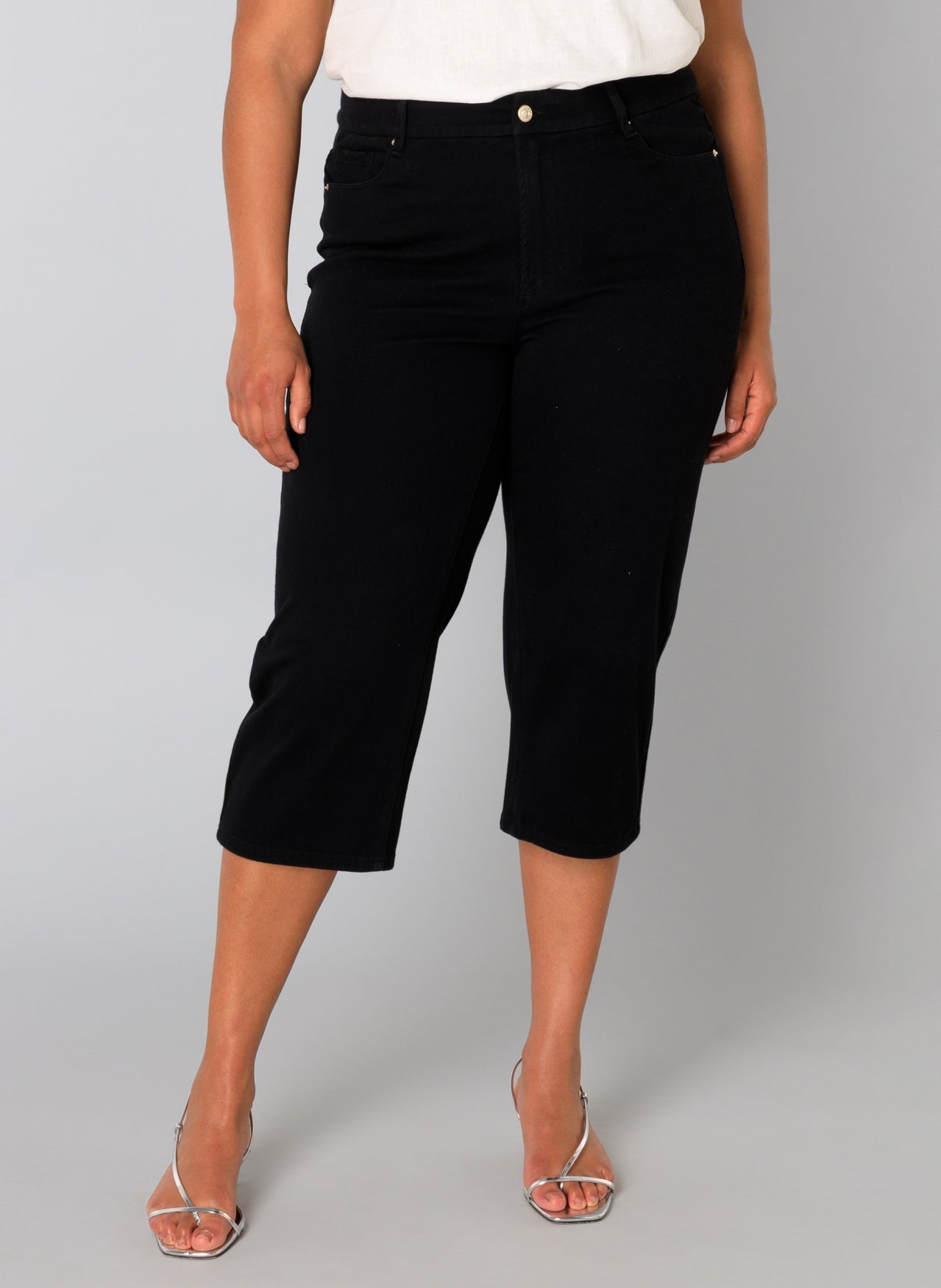 Yest Curve capri broek A005324 Umay Zwart
