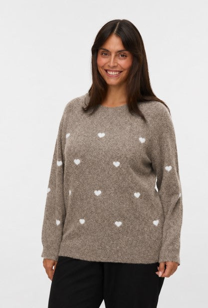 Vero Moda Curve VMCDOFFY INTARSIA LS O-NCK PULLOVER 10338045 175680002 Moon Rock/W. WHITE HEARTS