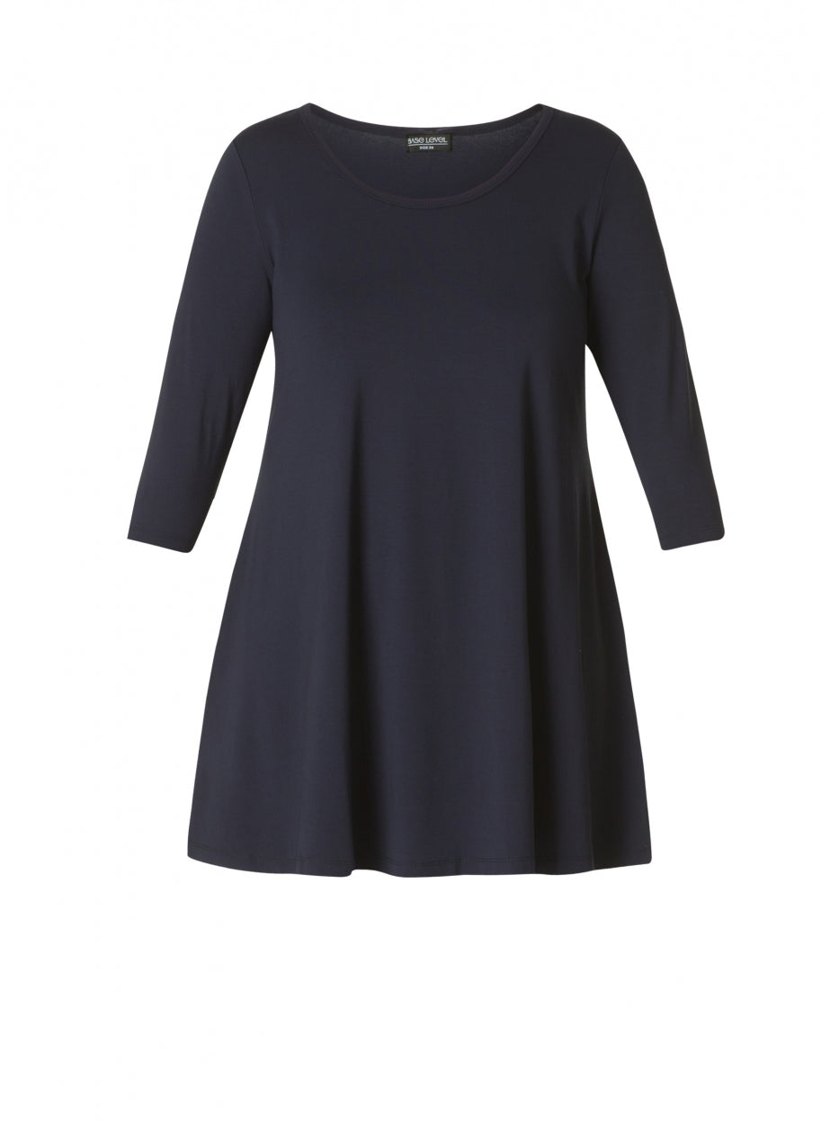 Base Level Curvy A-lijn shirt met driekwart mouw in blauw