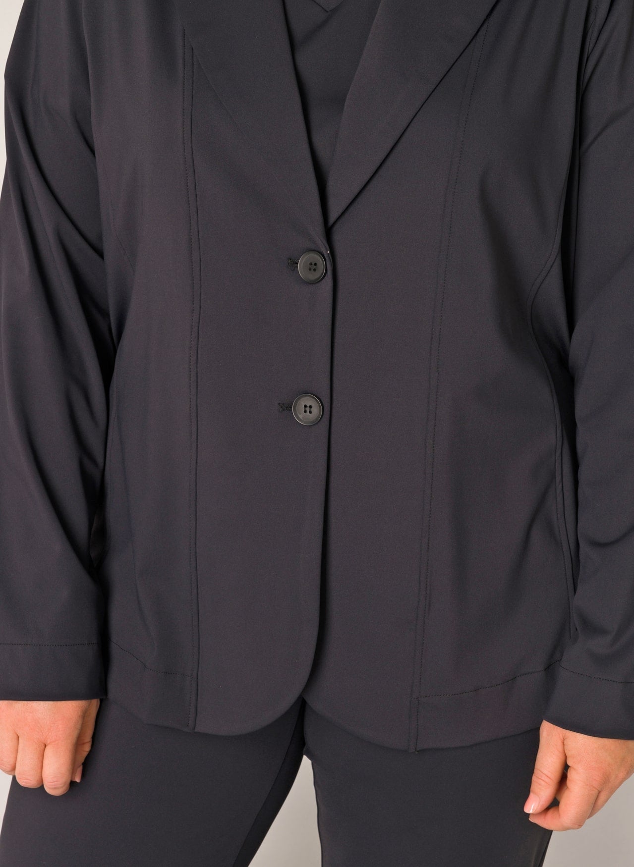 Base Level Curvy Blazer travelstof 7000116 Leah Zwart