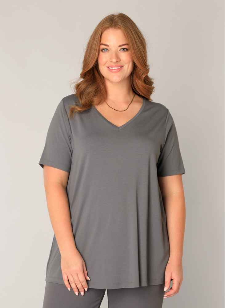 Base Level Curvy T-shirt met V-hals 7000018 Alba grijs