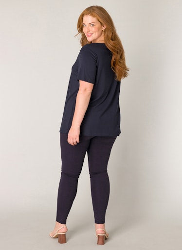 BaseLevelCurvyT-shirtmetV-halsAlba7000018Blauw__3