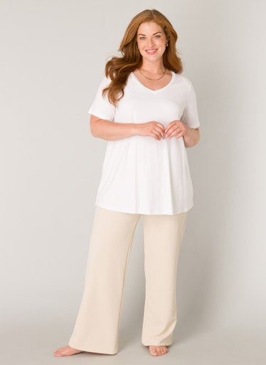 BaseLevelCurvyT-shirtmetV-halsAlba7000018Wit__1