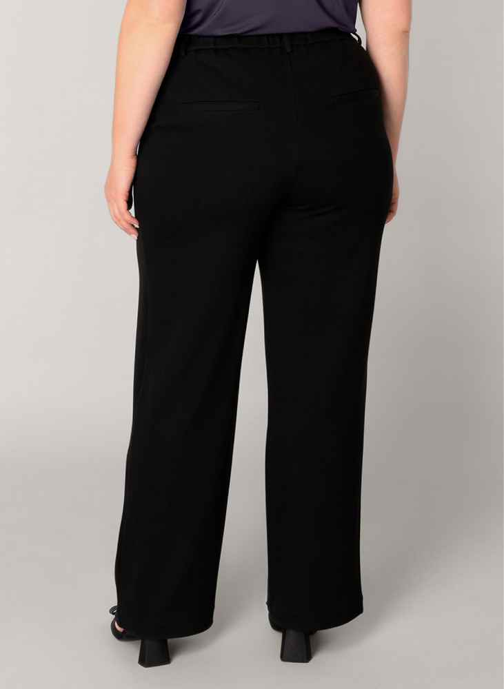 Base Level Curvy broek Yorinthe L32 in zwart