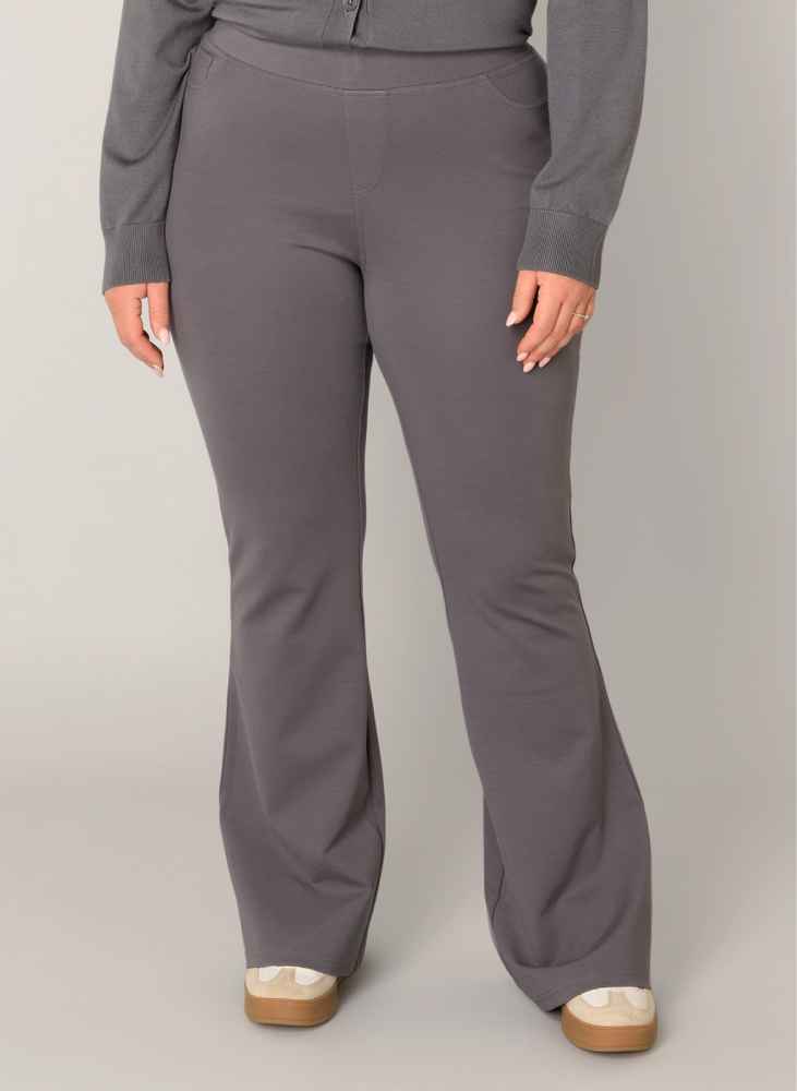 Base Level Curvy broek met flare pijp 7000011 Allie antraciet
