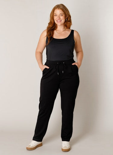 BaseLevelCurvybroekmetrechtepijpYoanna7000078Black__2