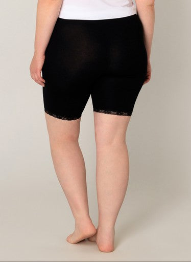 Base Level Curvy korte legging Ava in zwart