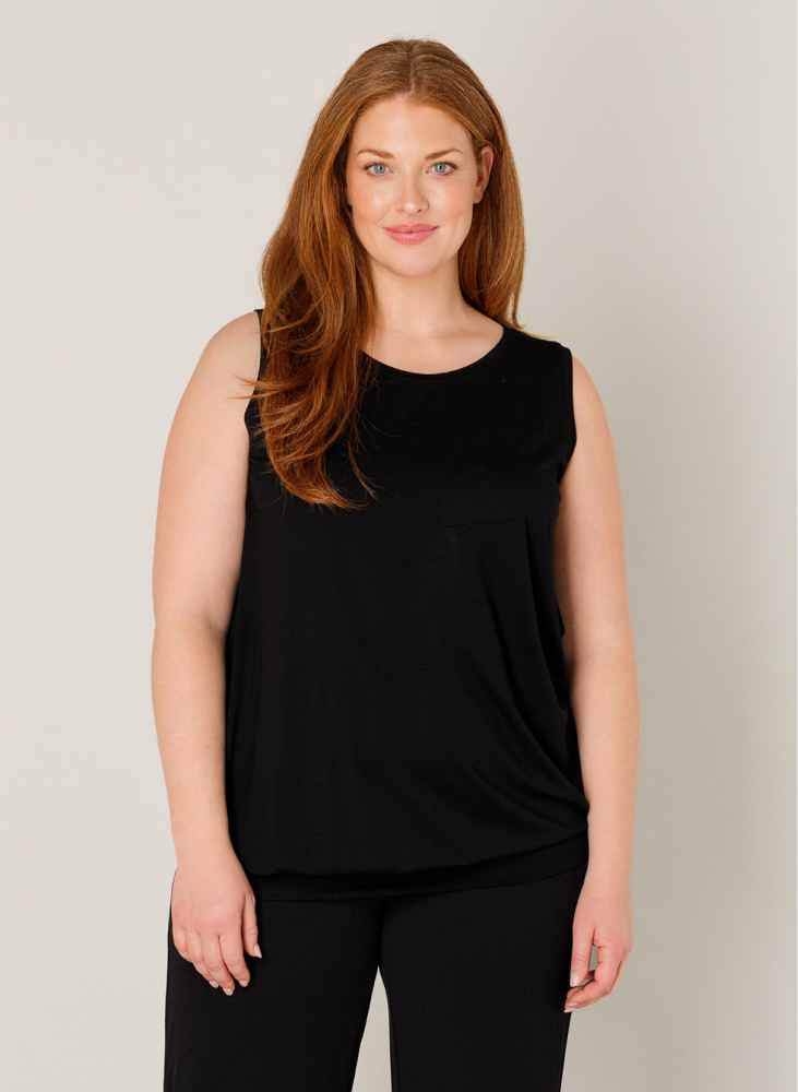 Base Level Curvy mouwloze top met blousonzoom 7000032 Yasmina  Zwart