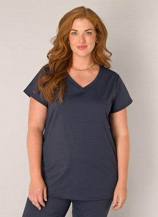 Base Level Curvy shirt van travelstof met V-hals in blauw