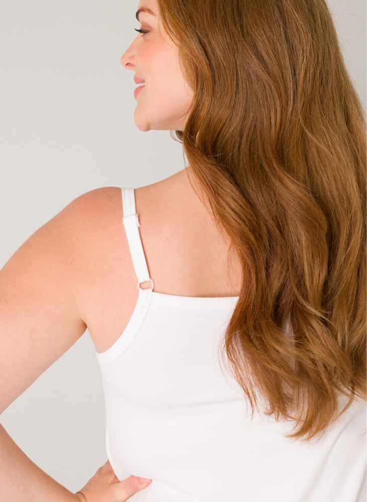 Base Level Curvy topje met verstelbare bandjes in wit
