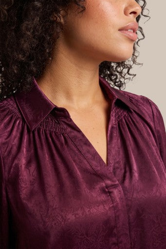Exxcellent blouse Nysara aubergine, detailfoto