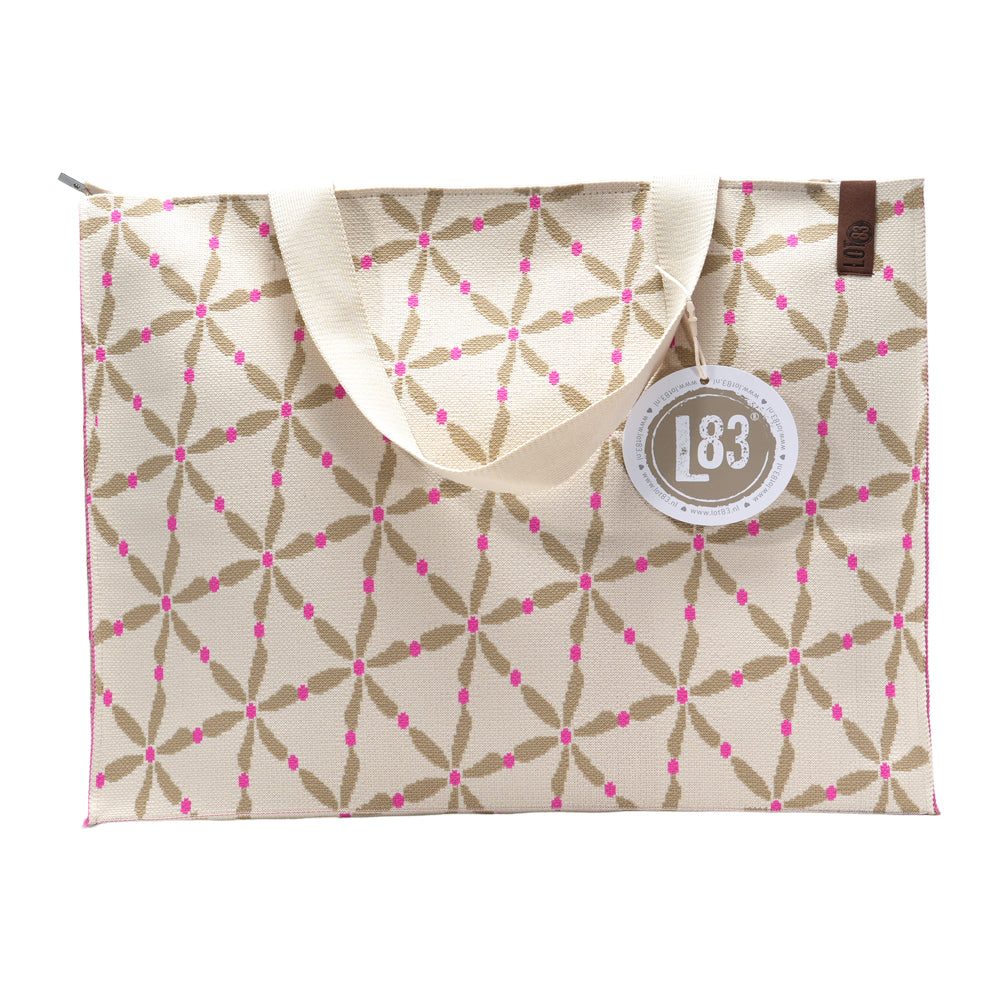 Lot83ShopperLaraLara15__1