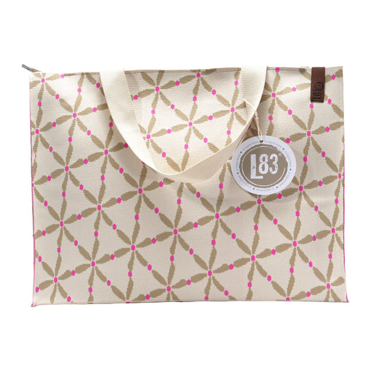 Lot83ShopperLaraLara15__1