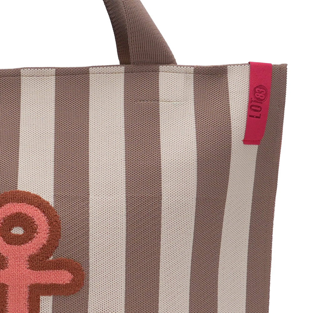 Lot83ShopperRebelLaraRebelLara09__2