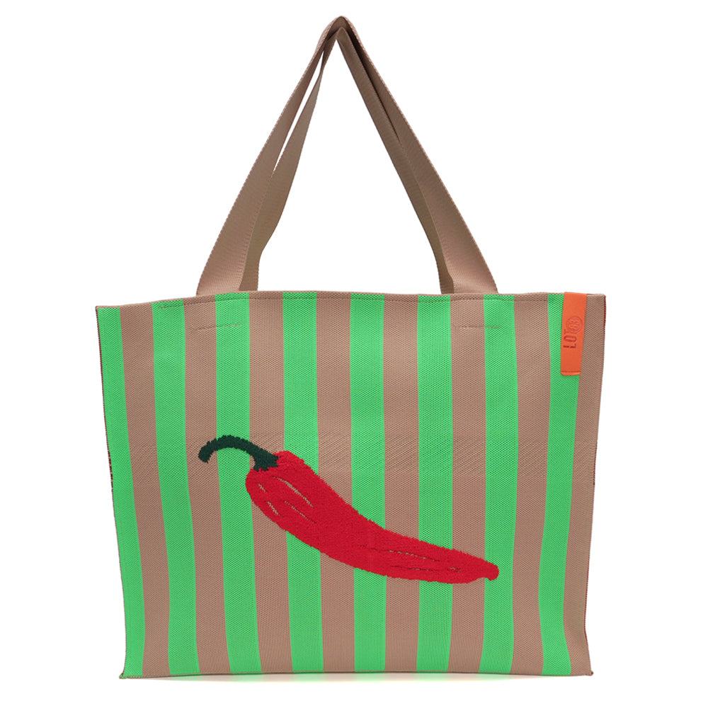 Lot83ShopperRebelLaraRebelLara10__1