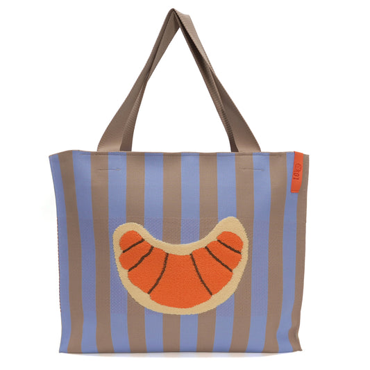 Lot83ShopperRebelLaraRebelLara11__1
