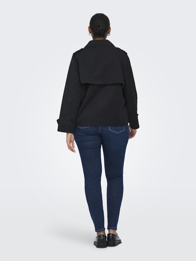 Only Carmakoma korte jas 15371832 CARHANNAH  Zwart