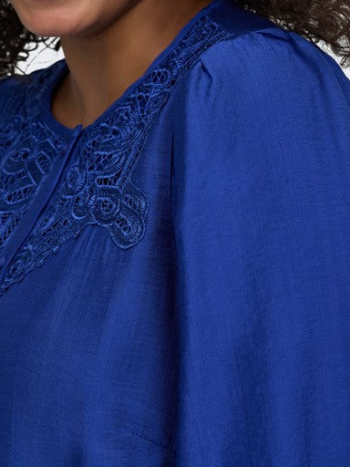 Only Carmakoma blouse Surf the Web lace, detailfoto