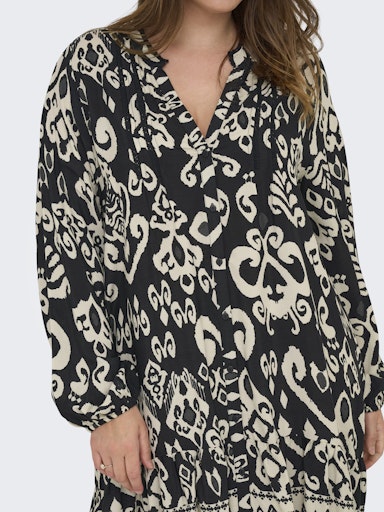 Only Carmakoma Jurk lange mouwen 15358636 Zwart