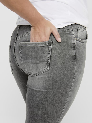 Only Carmakoma skinny jeans grijs, detailfoto