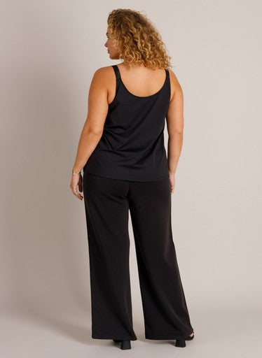 Yest Curve Topje Wieneke Essential A006628 Zwart
