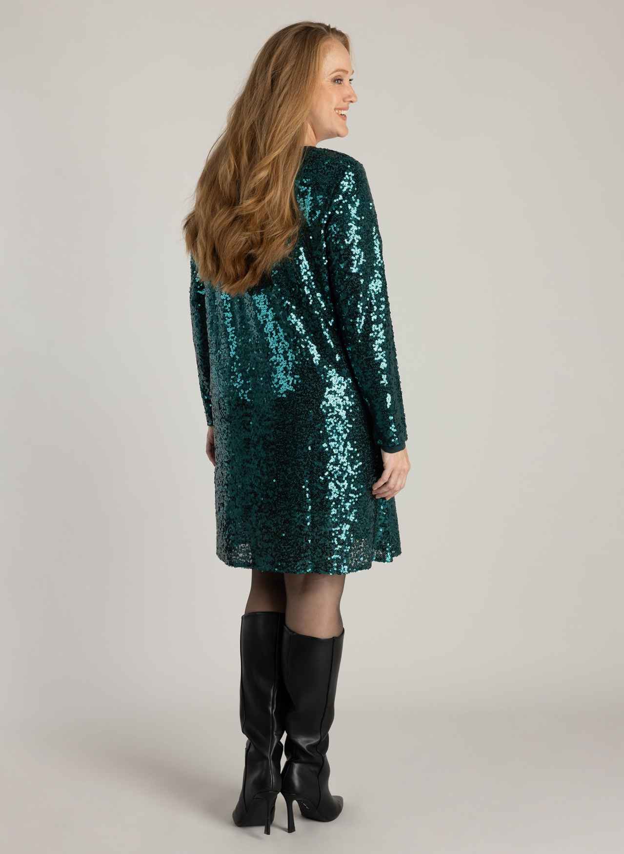 YestCurveJurkA006022Hennagroen__2