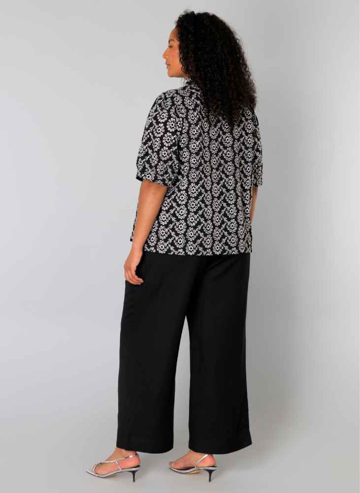 YestCurveWingA005615Zwart__2