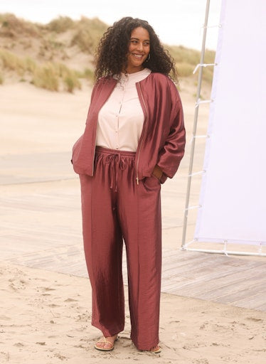 YestCurvebroekLivA006359Plum__1