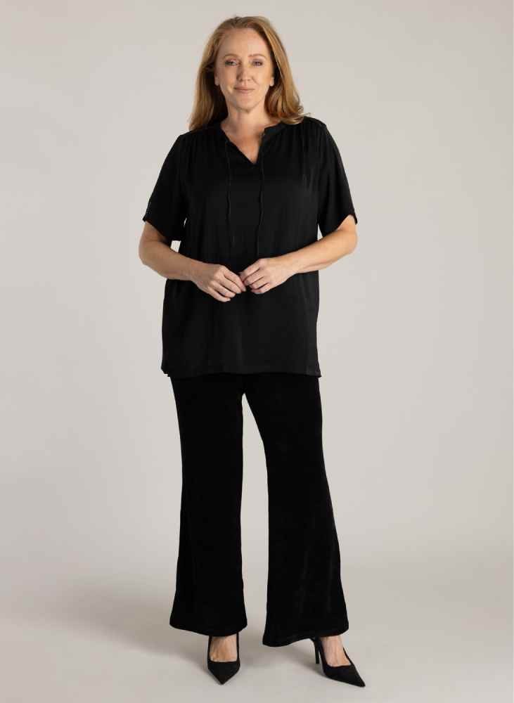 YestCurveshirtHellenA006023Zwart__3