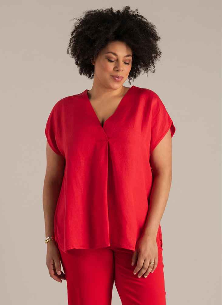 YestCurveshirtNadiaA006265rood__1