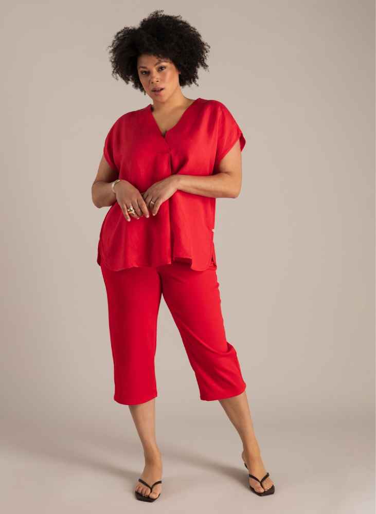 YestCurveshirtNadiaA006265rood__3
