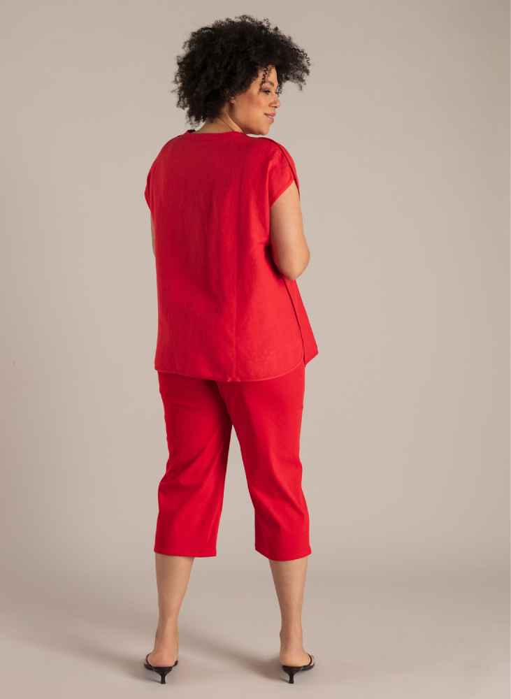YestCurveshirtNadiaA006265rood__4
