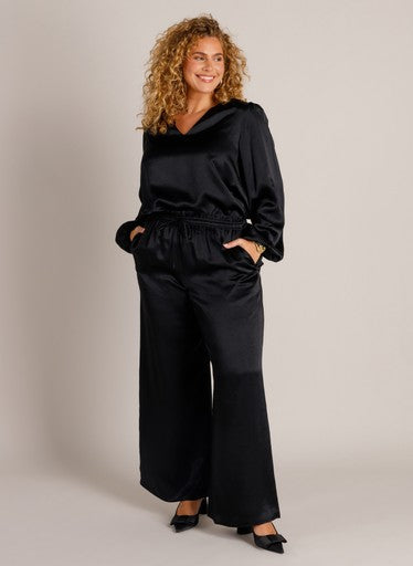 Yest Curve blouse zwart, detailfoto
