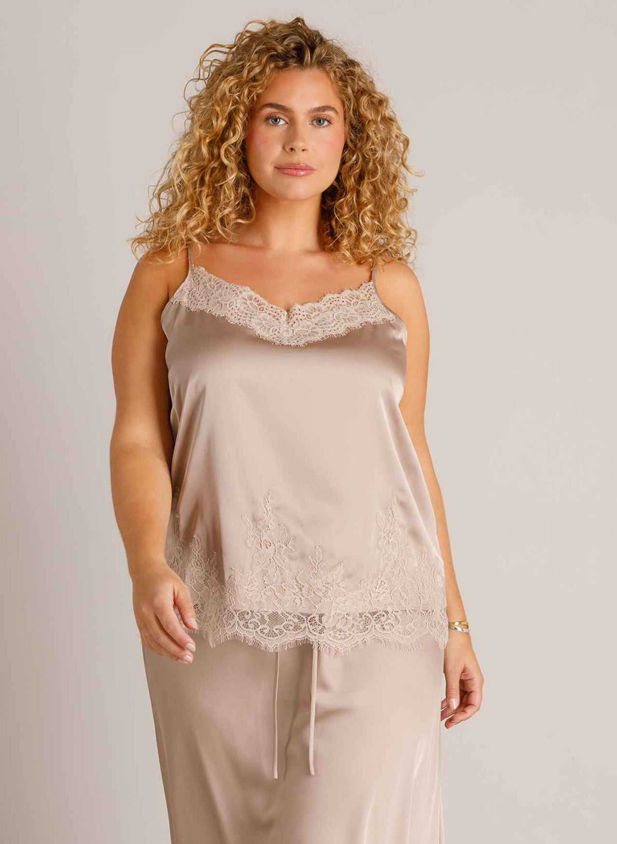 Yest Curve top taupe