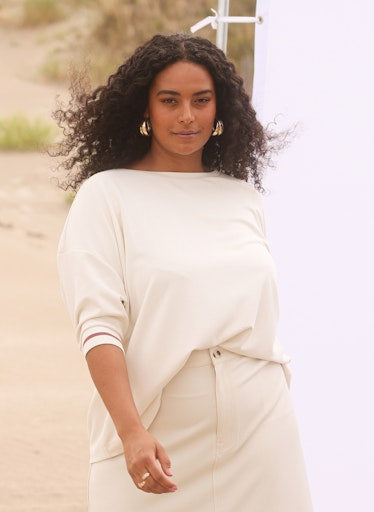 YestCurvetruiLionaA006189Natural__1